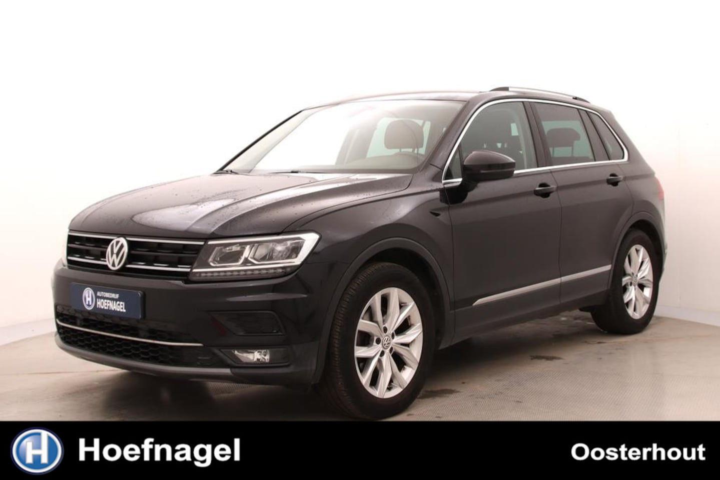 Volkswagen Tiguan - 1.4 TSI ACT Highline | Automaat | Adaptive cruise control | Carplay | Stoelverwarming | Tr - AutoWereld.nl