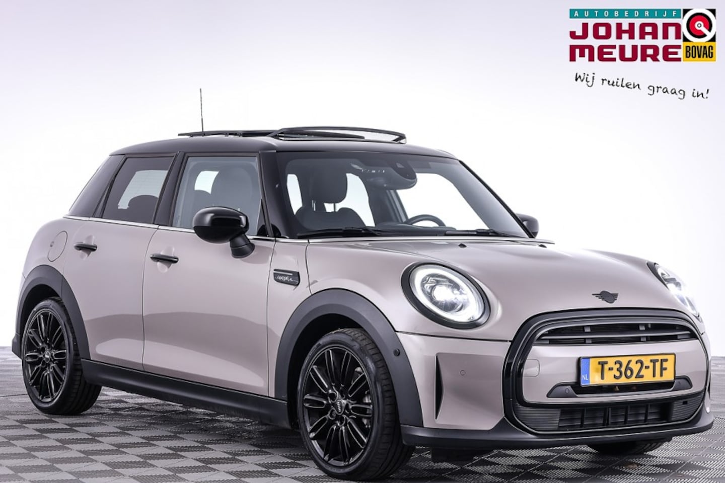 MINI Cooper - Mini 1.5 Camden Edition 5-drs | PANORAMADAK | LEDER | Automaat ✅ 1e Eigenaar - AutoWereld.nl