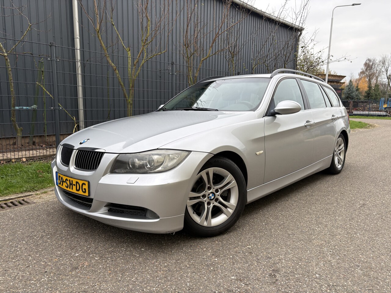 BMW 3-serie Touring - 325i Dynamic Executive / AUTOMAAT / AIRCO ECC / CRUISE - AutoWereld.nl