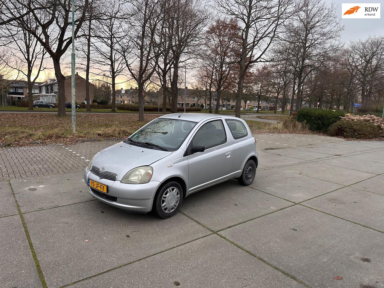 Toyota Yaris - 1.3-16V VVT-i Sol Airco.Airco - AutoWereld.nl