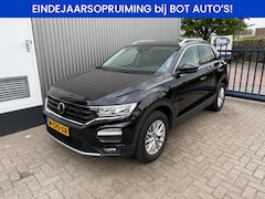 Volkswagen T-Roc - 1.5 TSI Style Business / AUTOMAAT / CAMERA / CRUISE CONTR./TREKHAAK/