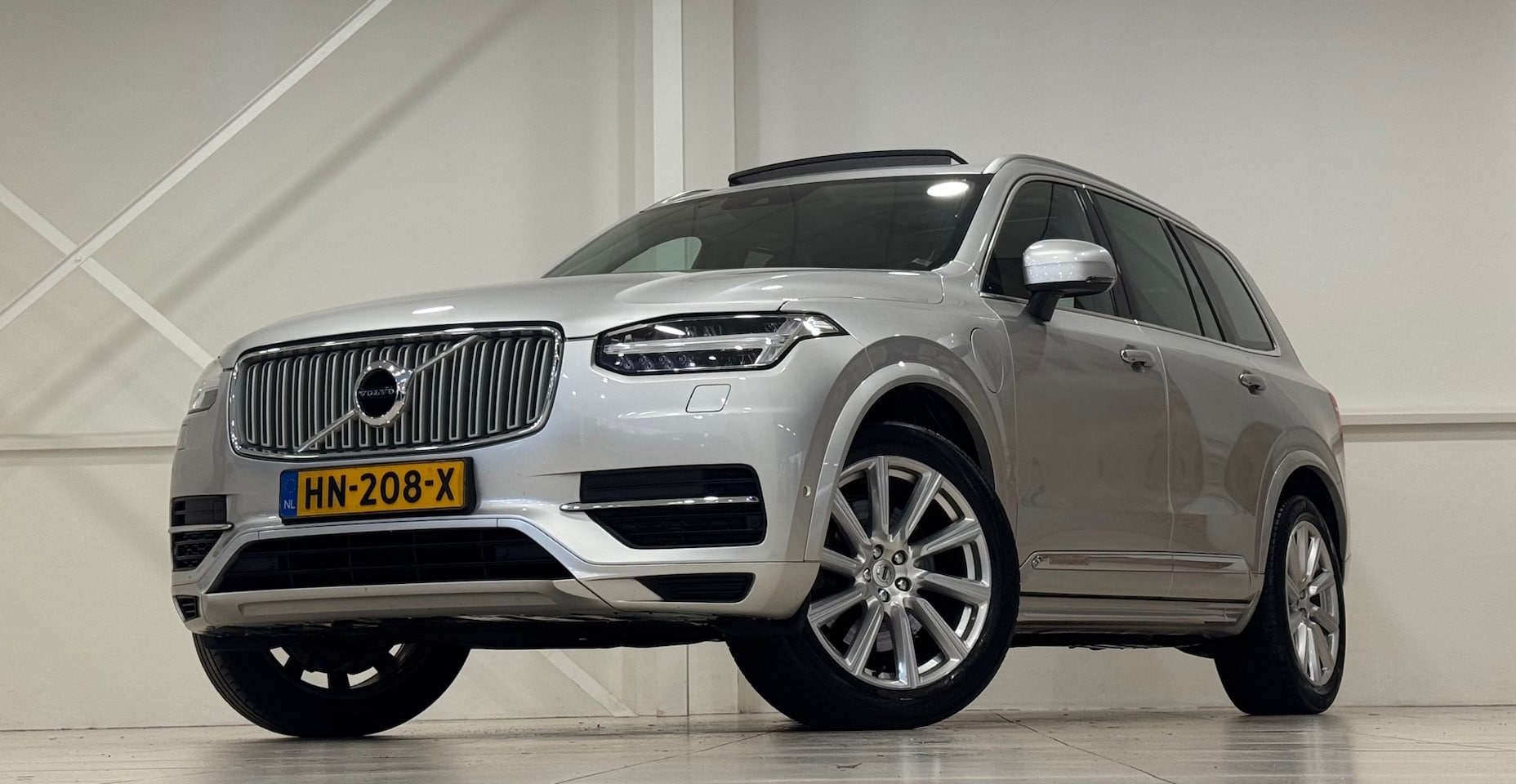 Volvo XC90 - 2.0 T8 Inscription Bowers & wilkins Pano Adaptive cruise control - AutoWereld.nl