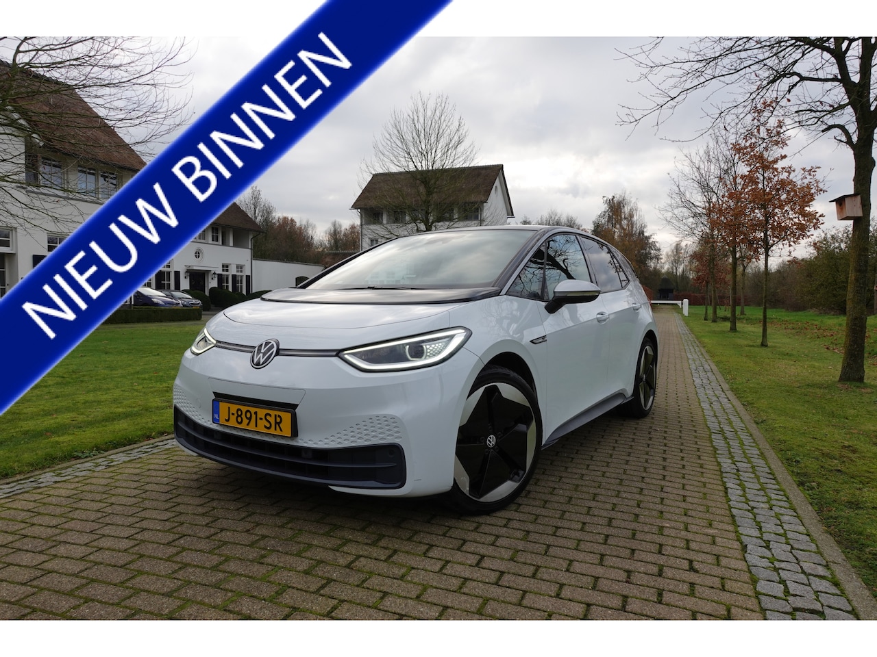 Volkswagen ID.3 - First Max 58 kWh | BTW | Pano | I.Q. LIGHT | Head-Up | Stoelverwarming | Massage | Trekhaa - AutoWereld.nl