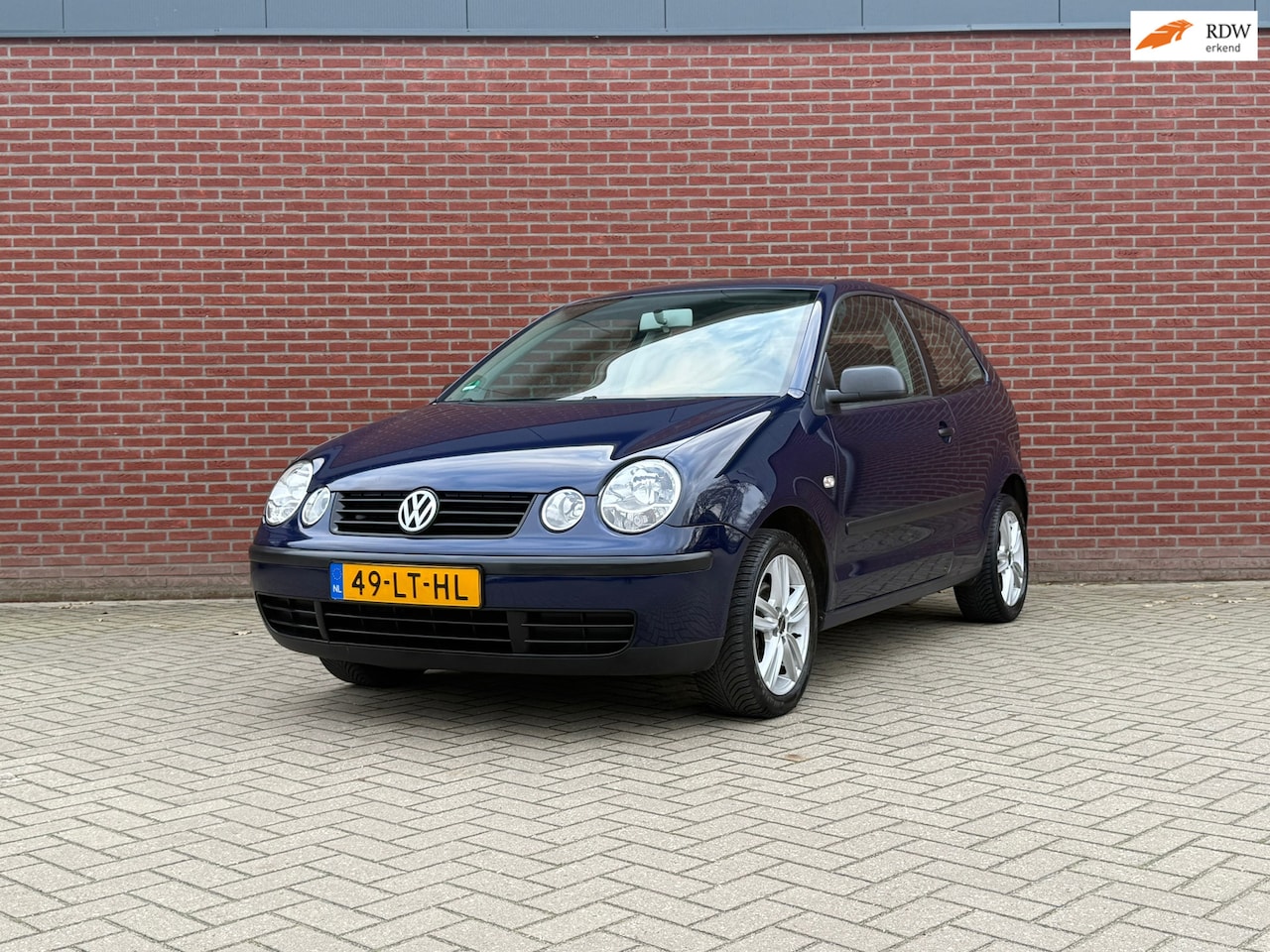 Volkswagen Polo - 1.4-16V Highline / Nap / Cruise ontrol / Trekhaak / Elektrische ramen - AutoWereld.nl