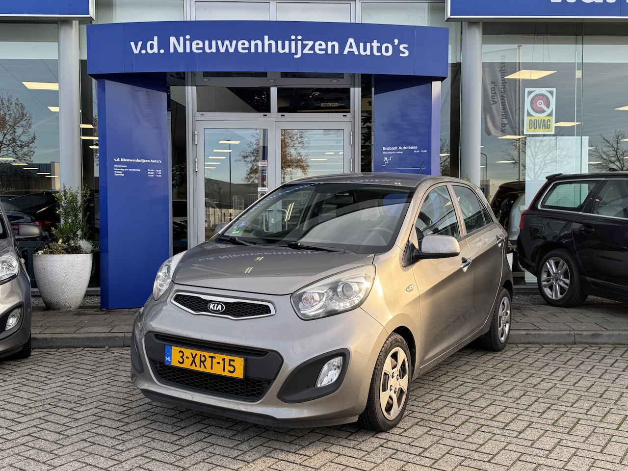 Kia Picanto - 1.0 CVVT BusinessLine 62dkm 1ste eigenaar Trekhaak Bluetooth info: M.Safari 0492588976 - AutoWereld.nl