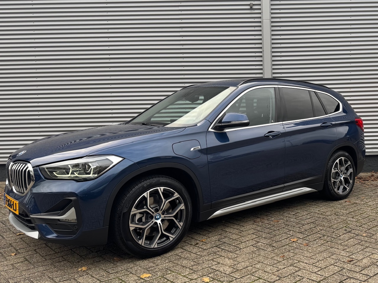 BMW X1 - (f48) xDrive25e 220pk | Schuif/Kanteldak | Head Up Display | Camera | - AutoWereld.nl