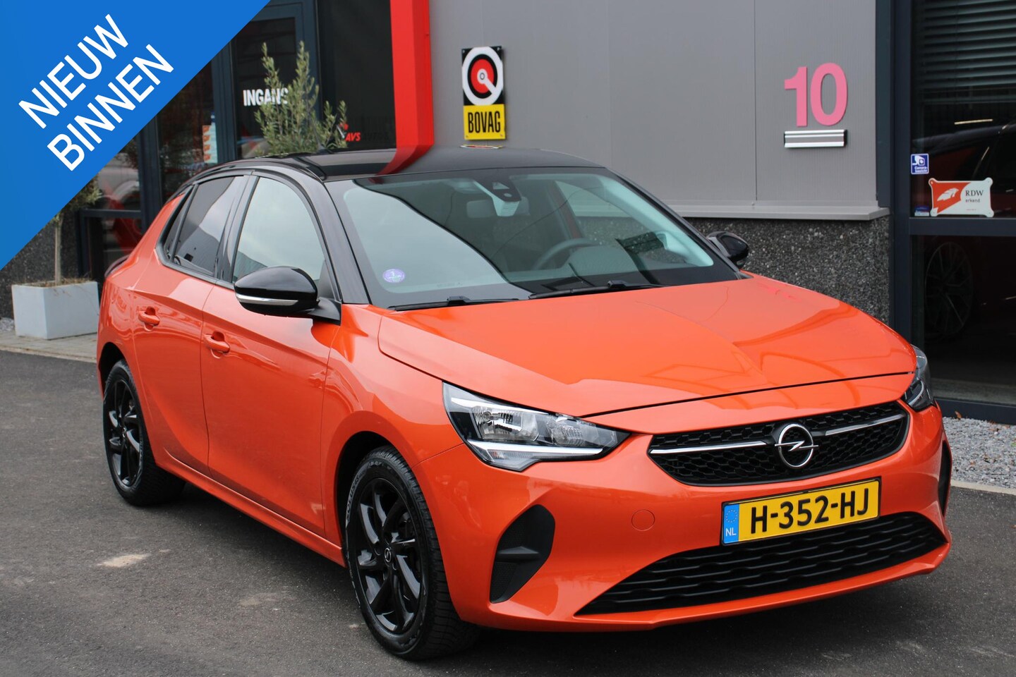 Opel Corsa - 1.2 Edition 1.2 Edition, 100PK, TREKHAAK, AIRCO, PDC - AutoWereld.nl