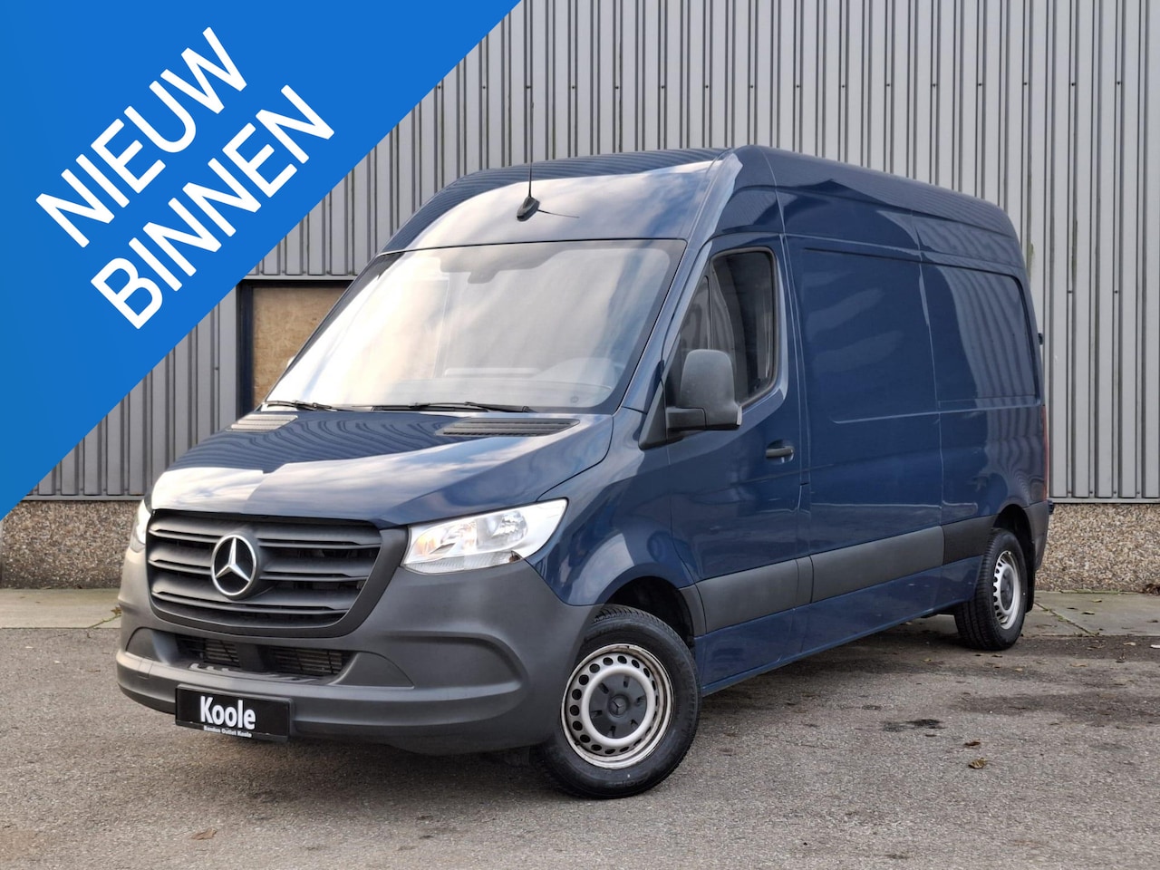 Mercedes-Benz Sprinter Tourer - Mercedes Sprinter 311 CDI AIRCO / CAMERA / 3 ZITS / DEALER ONDERHOUDEN - AutoWereld.nl