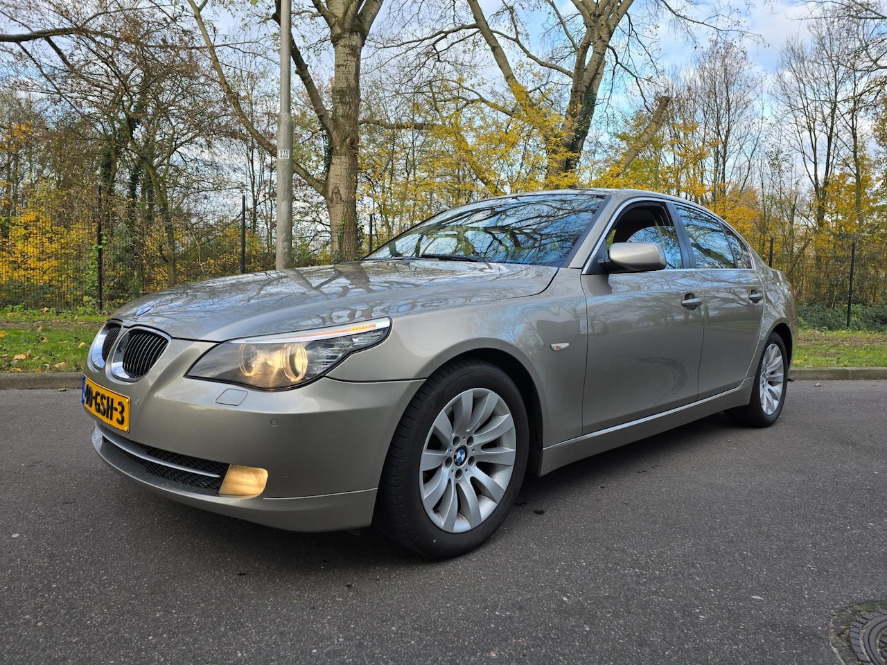 BMW 5-serie - 523i Business Line Apk zo mee ! - AutoWereld.nl
