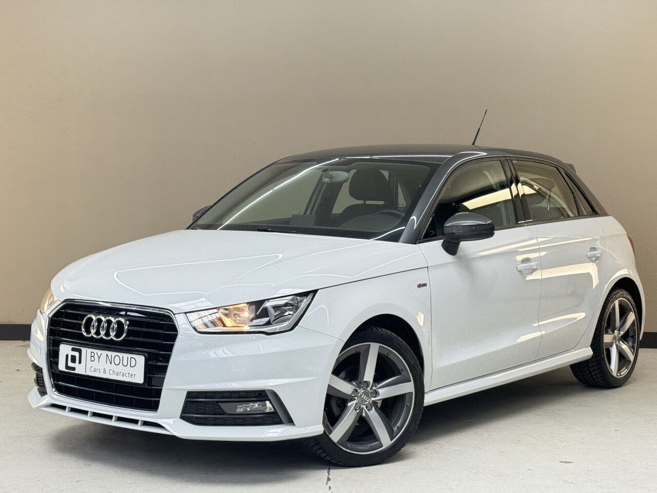 Audi A1 Sportback - 1.0 TFSI Adrenalin 1.0 TFSI Adrenalin, 95Pk, 2016, Origineel Nederlands, Navigatie, Cruise control, Airco, Bl - AutoWereld.nl