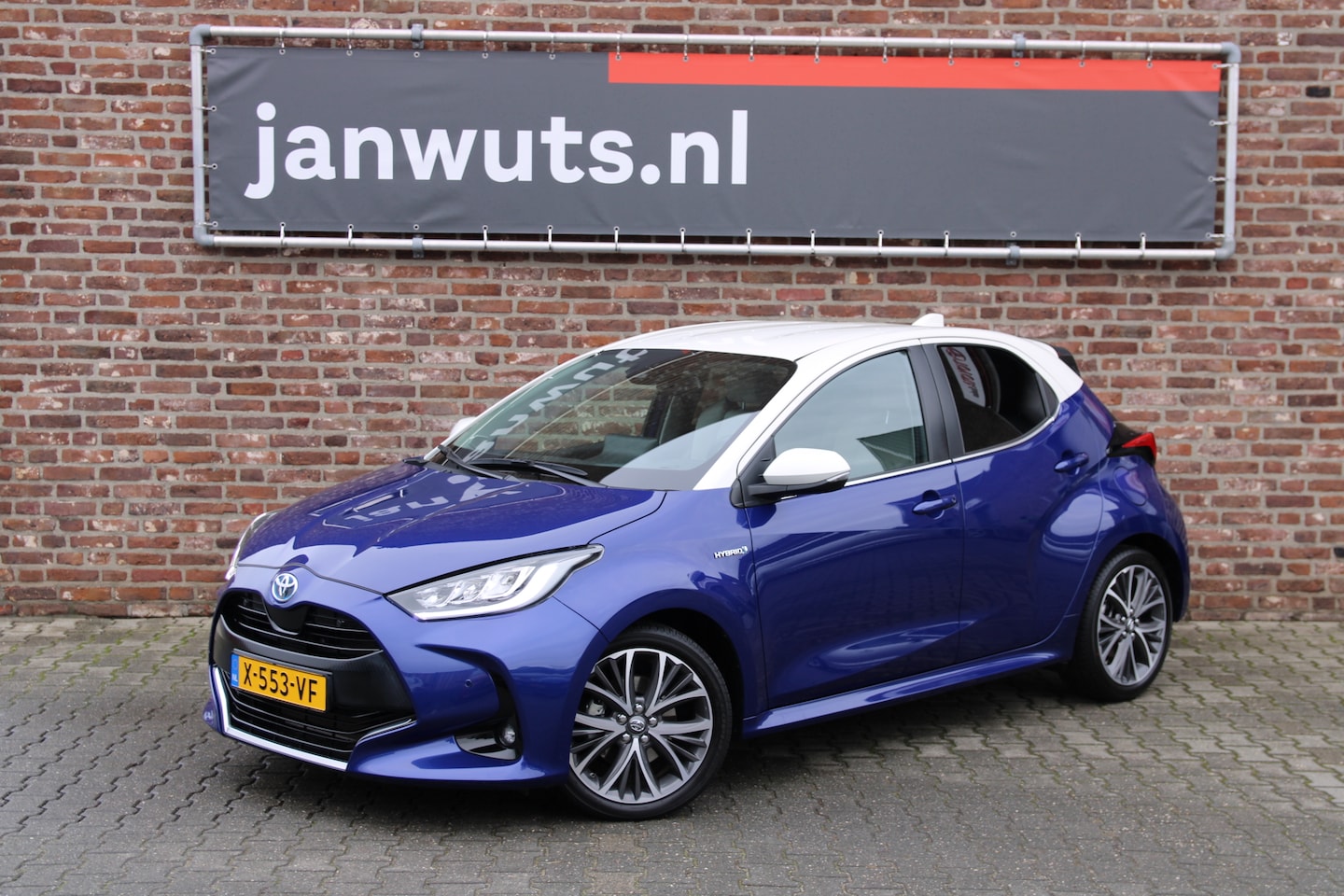 Toyota Yaris - 1.5 Hybrid Executive Bi-Tone - AutoWereld.nl