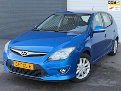 Hyundai i30 - 1.6i i-Motion CLIMA/CRUISE/PDC/LMV/5D/NAP