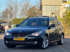 BMW 5-serie Touring - 525i High Executive | Elektrische leder stoelen | Parkeersensoren | Navigatie | Bluethooth