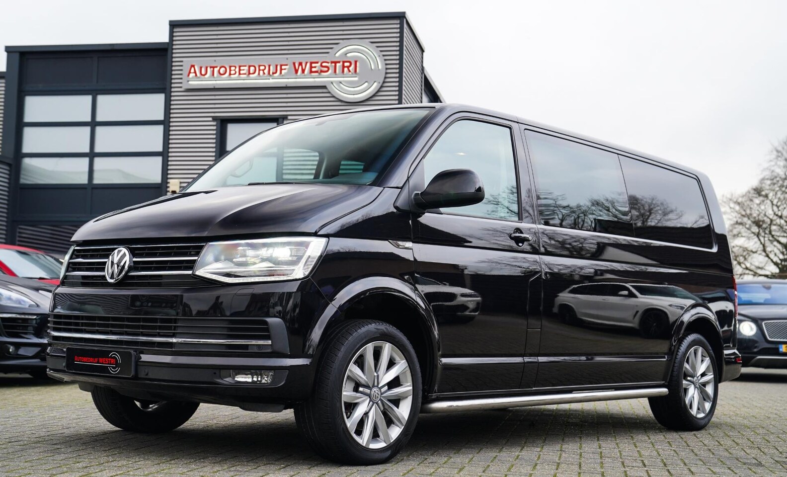 Volkswagen Transporter - 2.0 TDI L2H1 DC Highline | Leder |Xenon | DSG | Stoelverwarming | Dubbel Cabine | Cruise c - AutoWereld.nl