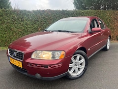 Volvo S60 - 2.0T Kinetic AIRCO RCD LM VELGEN INRUILKOOPJE