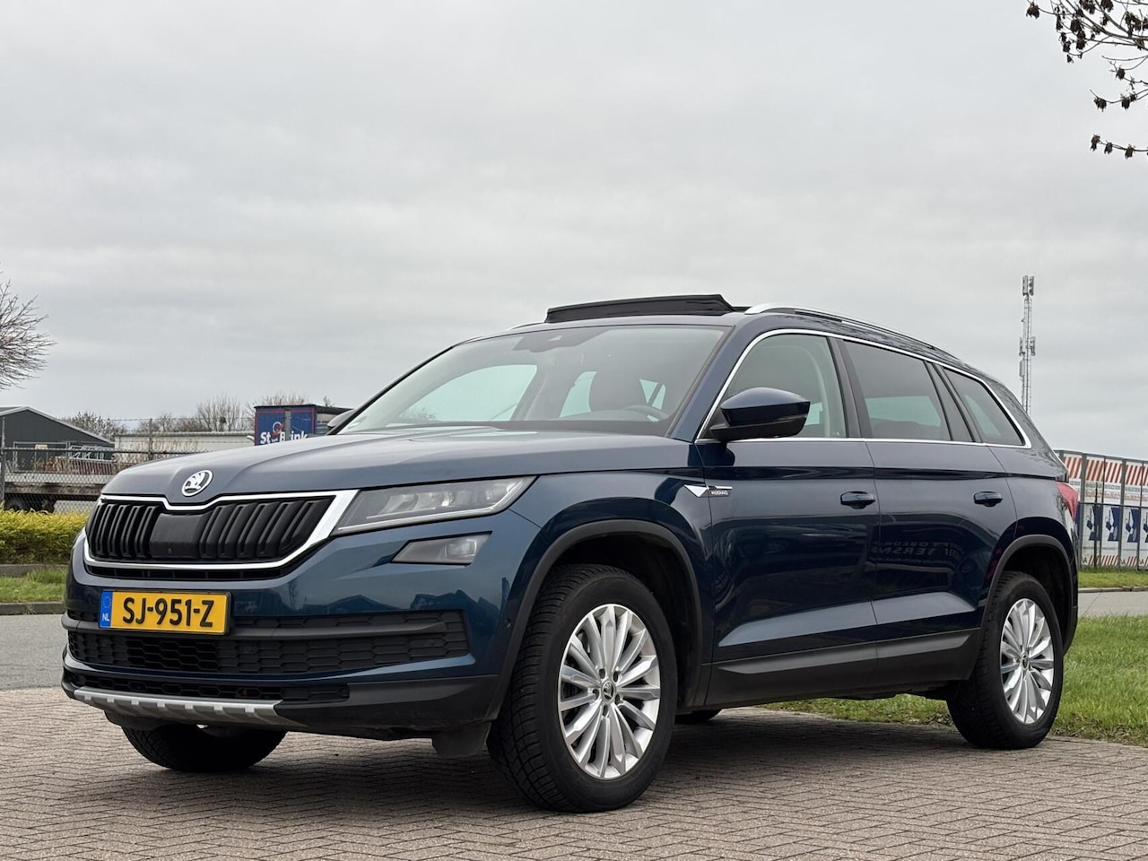 Skoda Kodiaq - 2.0 TSI 4x4 Style Business cruise trekhaak pano - AutoWereld.nl