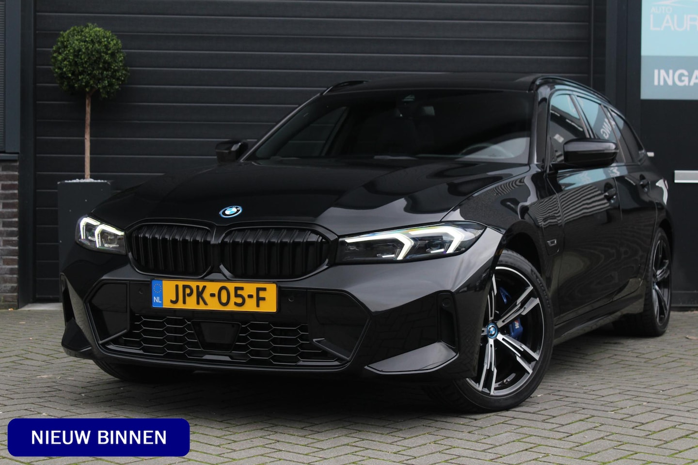 BMW 3-serie Touring - 330e M-sport Pro | M Schaalstoelen | Panorama-dak | Harman Kardon | HUD | Lazer Led - AutoWereld.nl