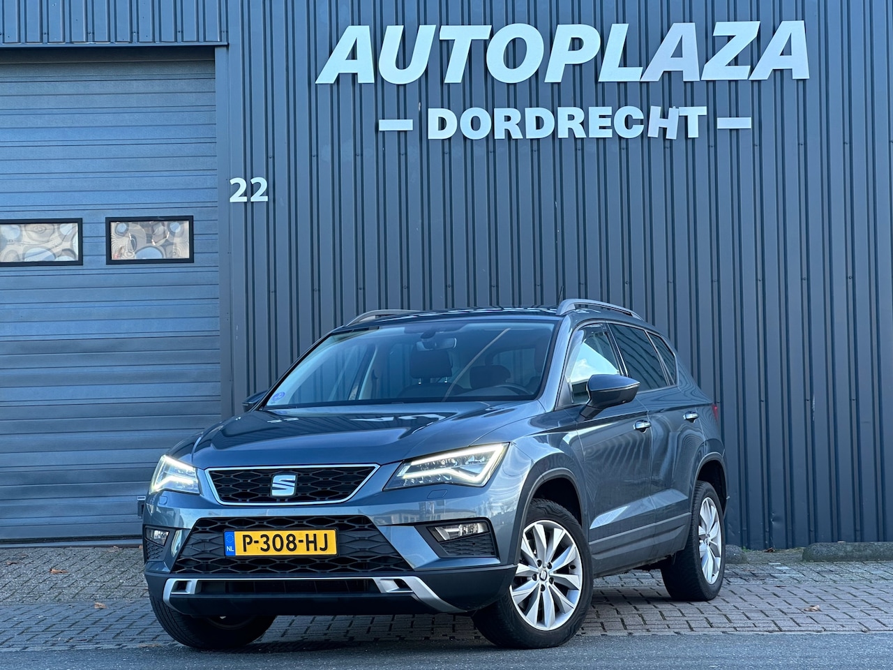 SEAT Ateca - 1.4 EcoTSI Xcellence Trekhaak / Navi / PDC - AutoWereld.nl