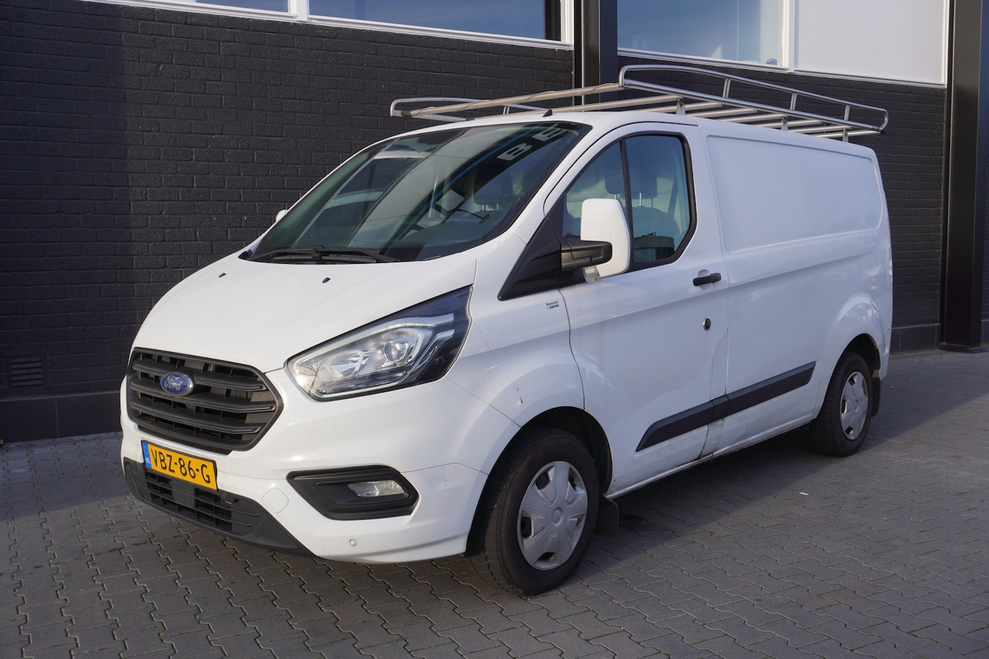 Ford Transit Custom - 2.0 TDCI - EURO 6 - Airco - Cruise - PDC - €12.900,- Excl. - AutoWereld.nl