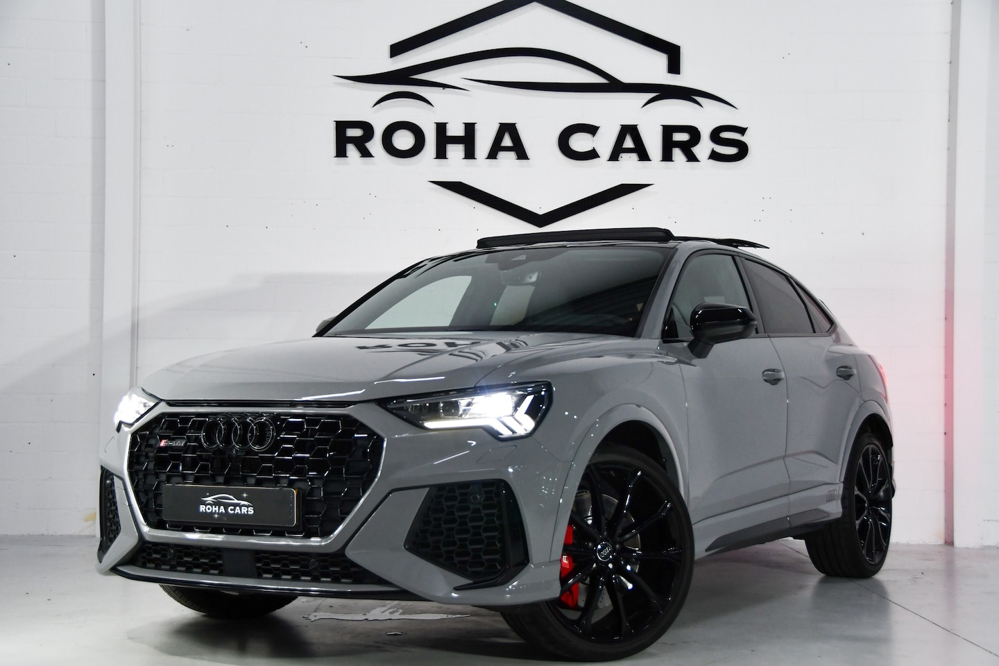 Audi Q3 Sportback - 2.5 TFSI RSQ3 Pano*RS Seat*360 Cam*Memory*Sonos - AutoWereld.nl