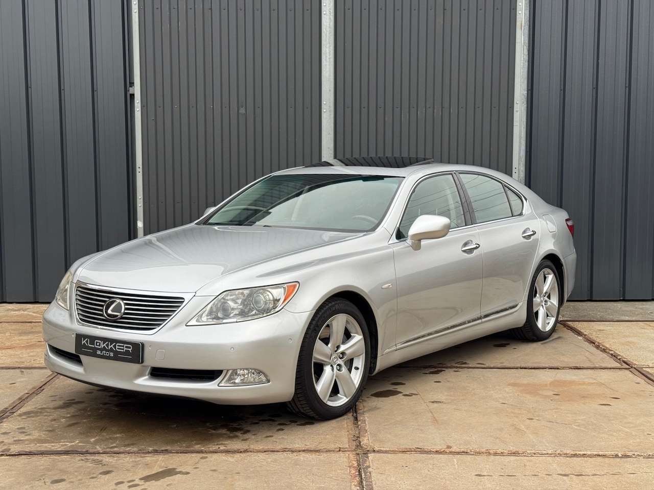 Lexus LS 460 - President Topstaat | Dealer ondh. | TV | Trekhaak - AutoWereld.nl