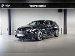 BMW 1-serie - 120 M Sport Design Edition | Glazen Panoramadak | Harman Kardon | Stoelverwarming | Achter