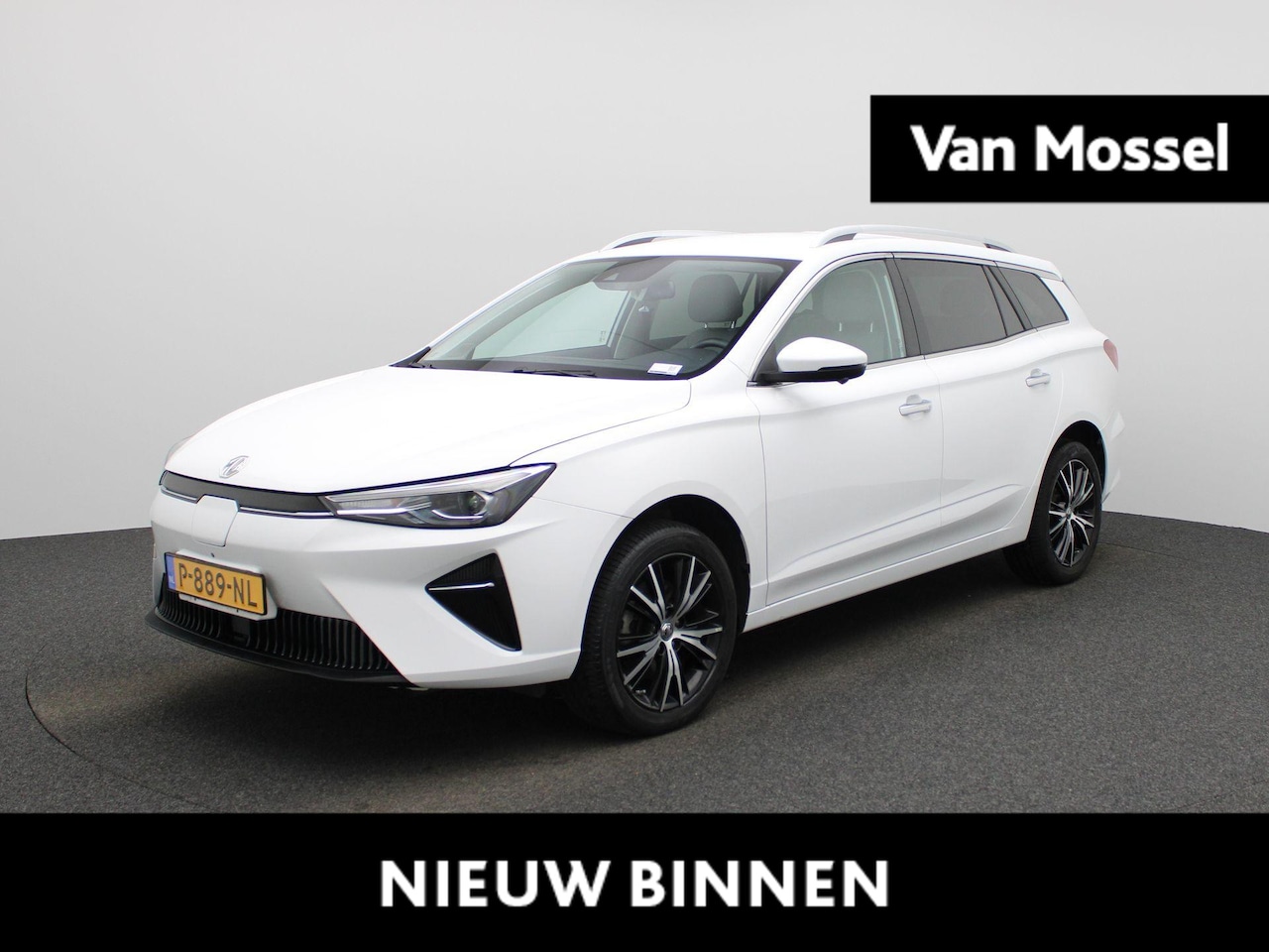 MG MG5 Electric - Standard Range Luxury 50 kWh | Apple Carplay / Android Auto | Achteruitrijcamera | Parkeer - AutoWereld.nl