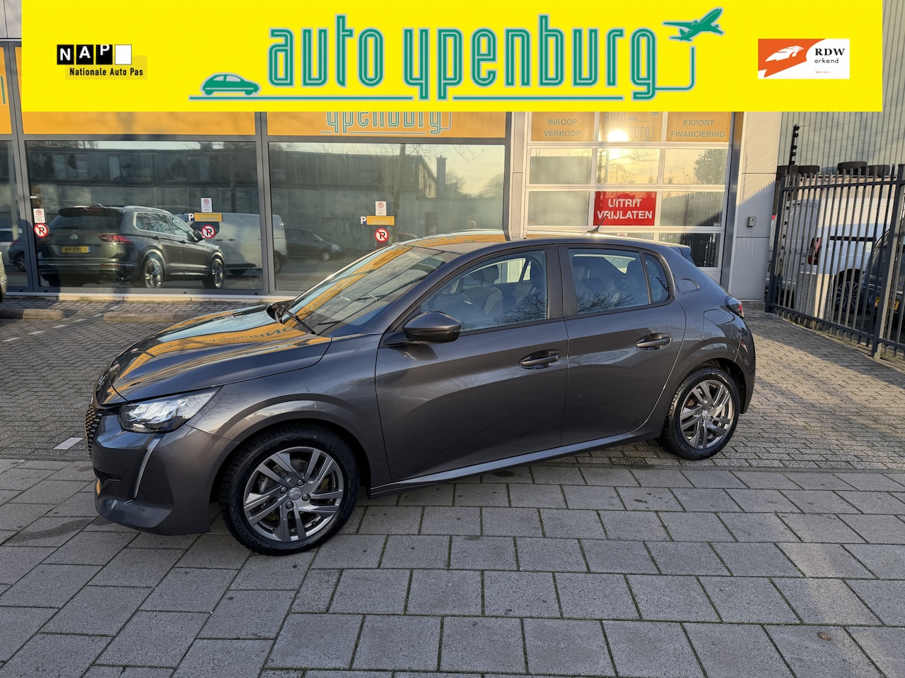 Peugeot 208 - 1.2 PureTech Blue Lease Active * Navi * Climatronic * Led * - AutoWereld.nl