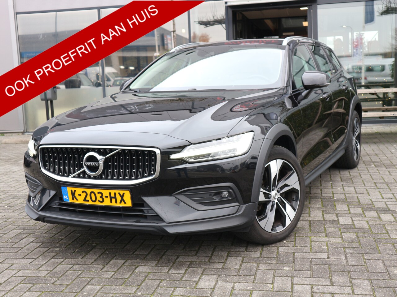 Volvo V60 Cross Country - 2.0 B5 AWD Pro NAVI ADAP CRUISE - AutoWereld.nl
