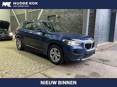 BMW X1 - xDrive25e | Stoelverwarming | Elek. Achterklep | PDC V+A | 17 Inch