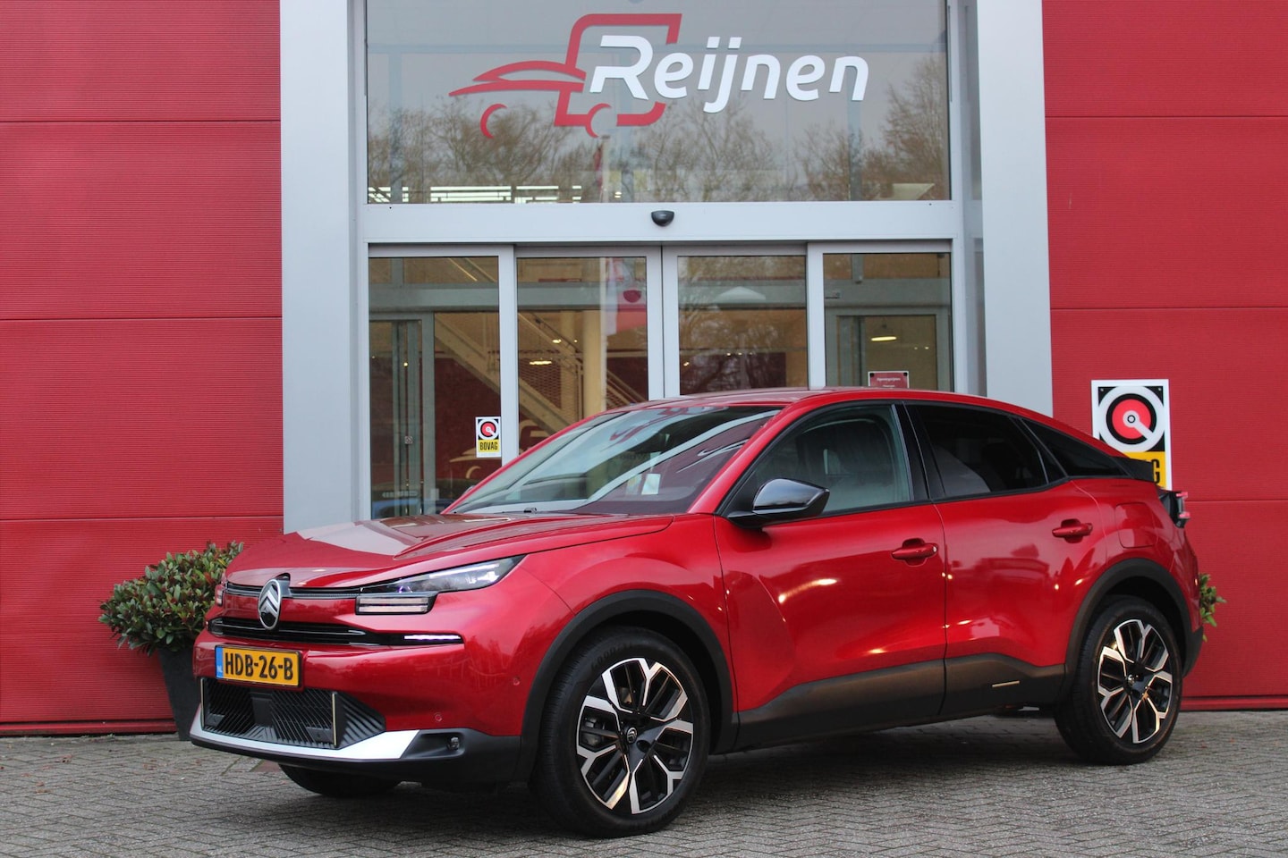 Citroën C4 - 1.2 Hybrid 145PK MAX | HEAD UP DISPLAY | CAMERA VOOR + ACHTER | NAVIGATIE | DRAADLOZE TELE - AutoWereld.nl