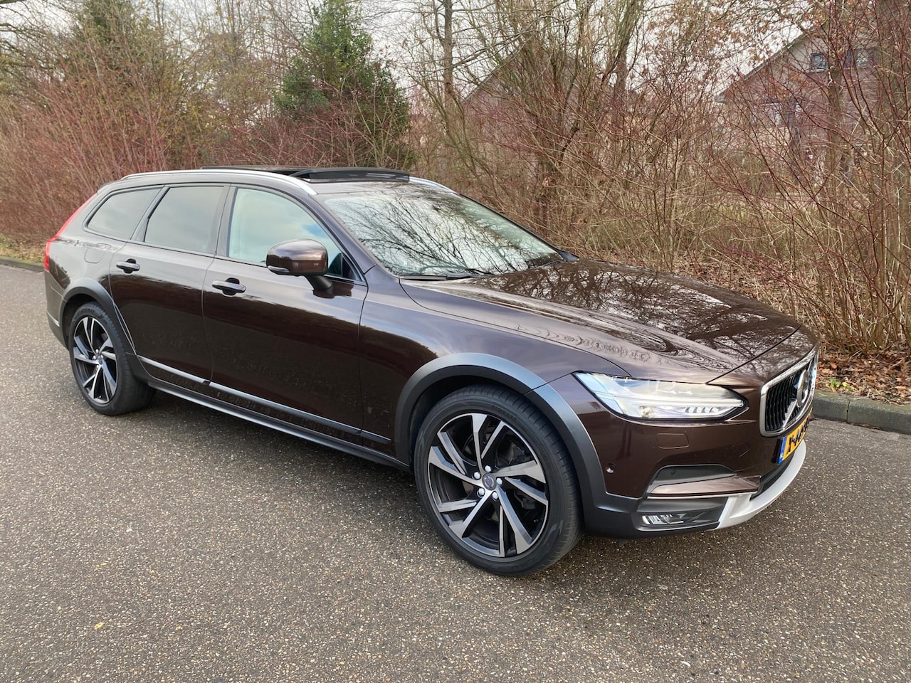 Volvo V90 Cross Country - 2.0 D5 Pro 2.0 D5 Pro - AutoWereld.nl