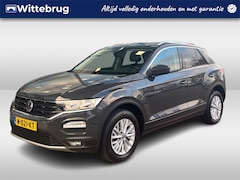 Volkswagen T-Roc - 1.0 TSI 110pk Style / App-Connect / Parkeersensoren / 16" LMV