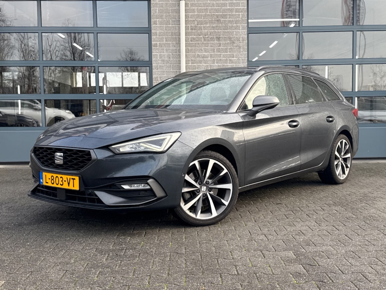 SEAT Leon Sportstourer - 2.0 TDI FR Business Intense |NIEUWSTAAT|DEALER ONDERHOUDEN| - AutoWereld.nl