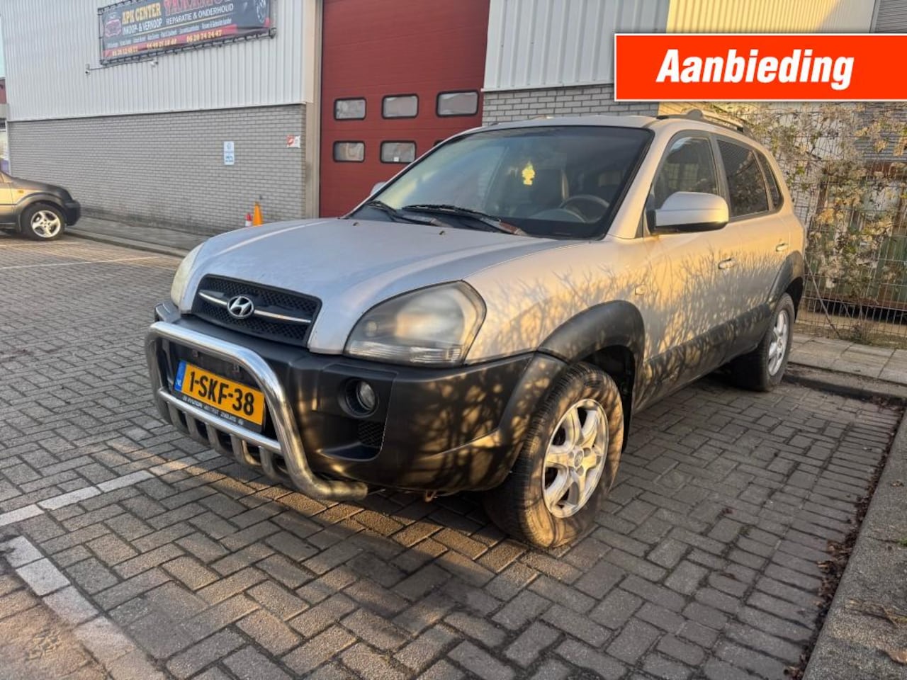 Hyundai Tucson - 2.0 CRDi Style 4WD LEER CLIMA MOTOR NOT GOOD EXPORT HANDEL - AutoWereld.nl