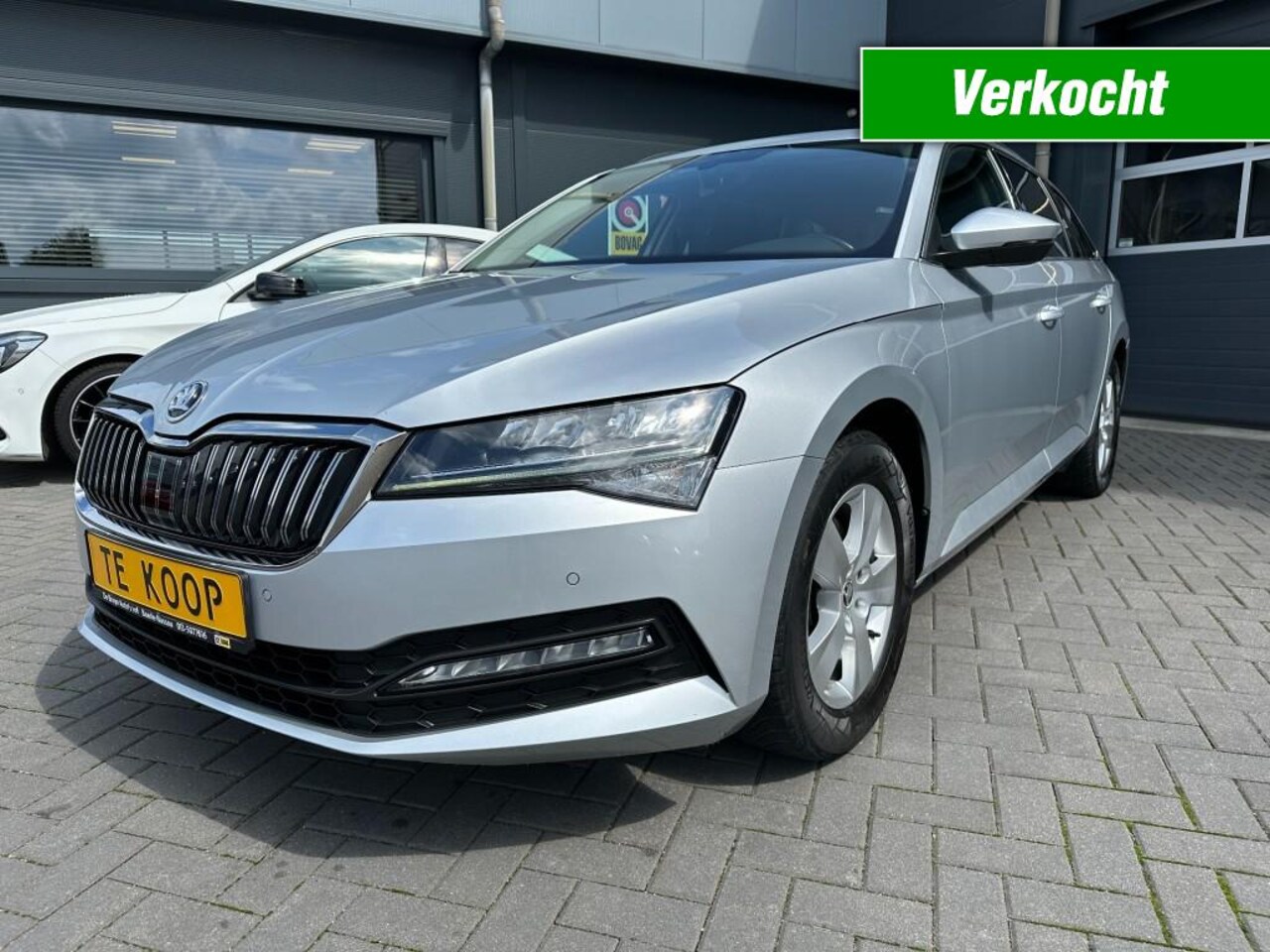 Skoda Superb - 1.5 TSi ACT Business Aut.Camera stoelverw. Trekhaak - AutoWereld.nl