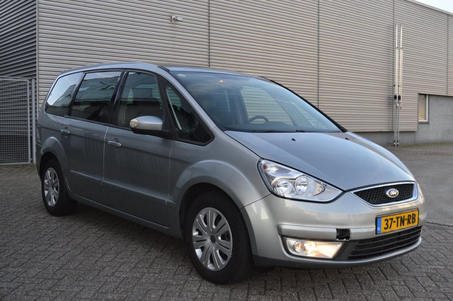 Ford Galaxy - 2.0 TDCi Trend bj06 7 persoons Leder full - AutoWereld.nl