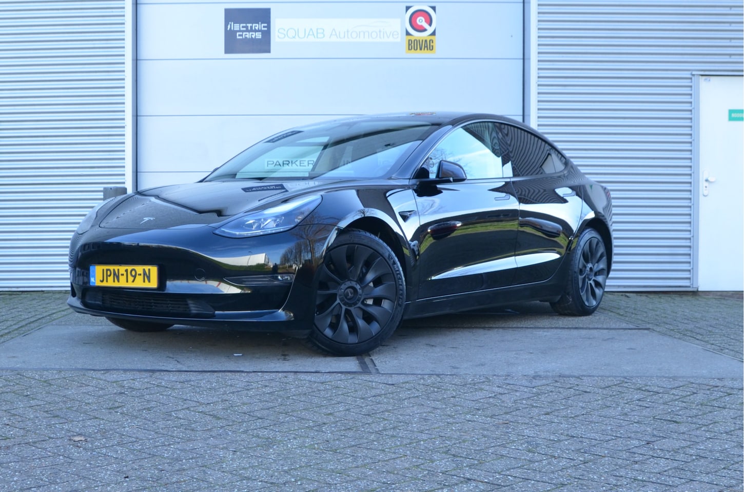Tesla Model 3 - Long Range RWD Long Range AWD 75 kWh Trekhaak (1.000kg), AutoPilot - AutoWereld.nl