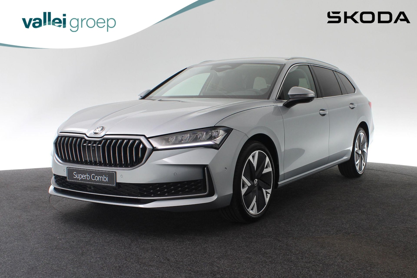 Skoda Superb Combi - First Edition 1.5 TSI MHEV 150 pk DSG - AutoWereld.nl