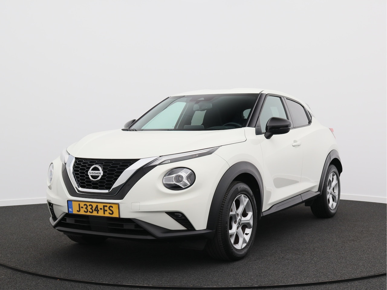 Nissan Juke - 1.0 DIG-T N-Connecta/ lage km/ achteruitrijcamera! - AutoWereld.nl