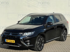 Mitsubishi Outlander - 2.0 PHEV Executive Edition NL AUTO | CAMERA | TREKHAAK | NAVI |