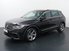 Volkswagen Tiguan - 1.4 TSI eHybrid R-Line Business | 245 PK | Automaat | Trekhaak | Achteruitrijcamera | R-Li