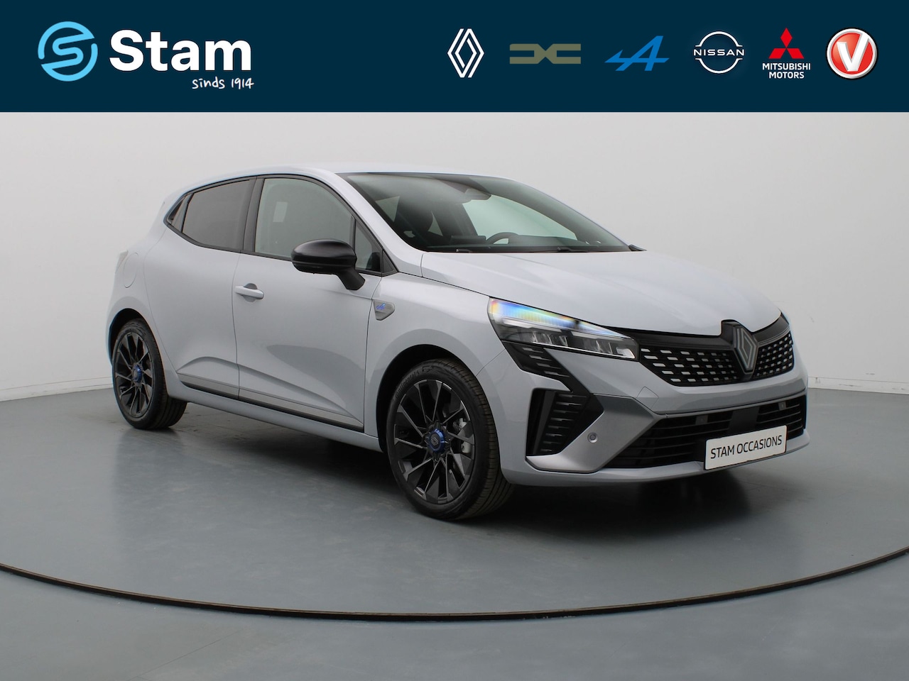 Renault Clio - 1.6 E-Tech Full Hybrid 145 esprit Alpine 360° Camera | Adapt. cruise | Bose | Navi | Stoel - AutoWereld.nl