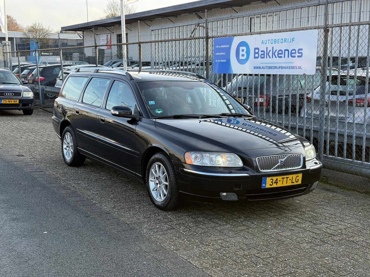 Volvo V70 - 2.4 Edition Sport | Leder | Stoelverwarming | Trekhaak - AutoWereld.nl