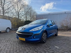 Peugeot 207 - 1.4-16V Color-line