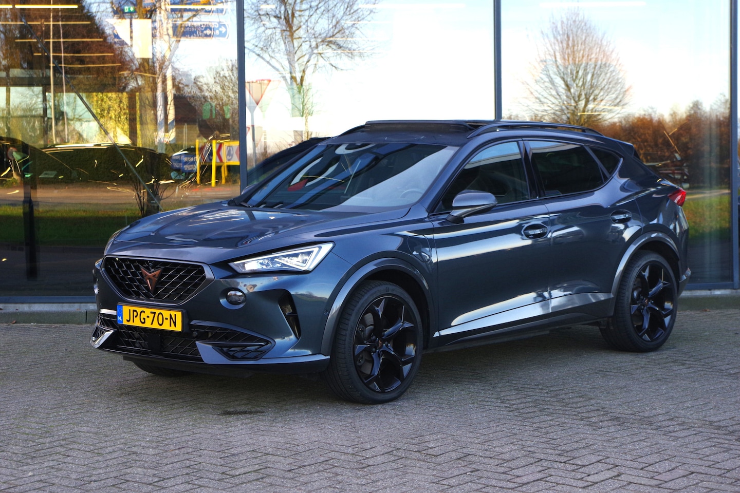 CUPRA Formentor - 1.4 e-Hybrid 245 PK VZ, Panoramadak, Trekhaak, 360 Camera, Winterpakket - AutoWereld.nl