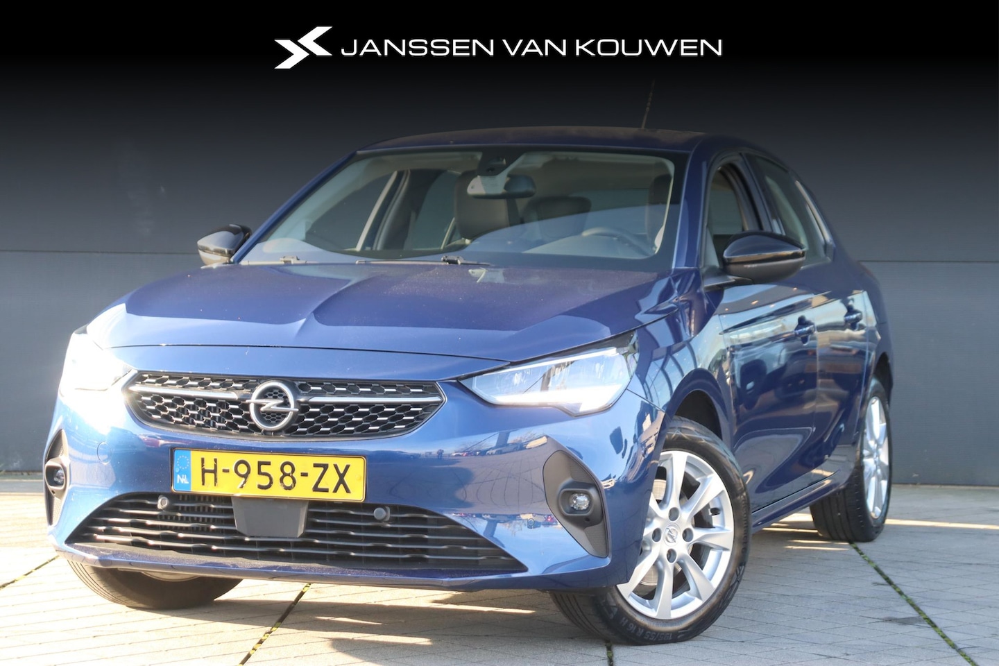 Opel Corsa - 1.2 Elegance 100pk / Apple CarPlay / Camera / 16'' velgen - AutoWereld.nl