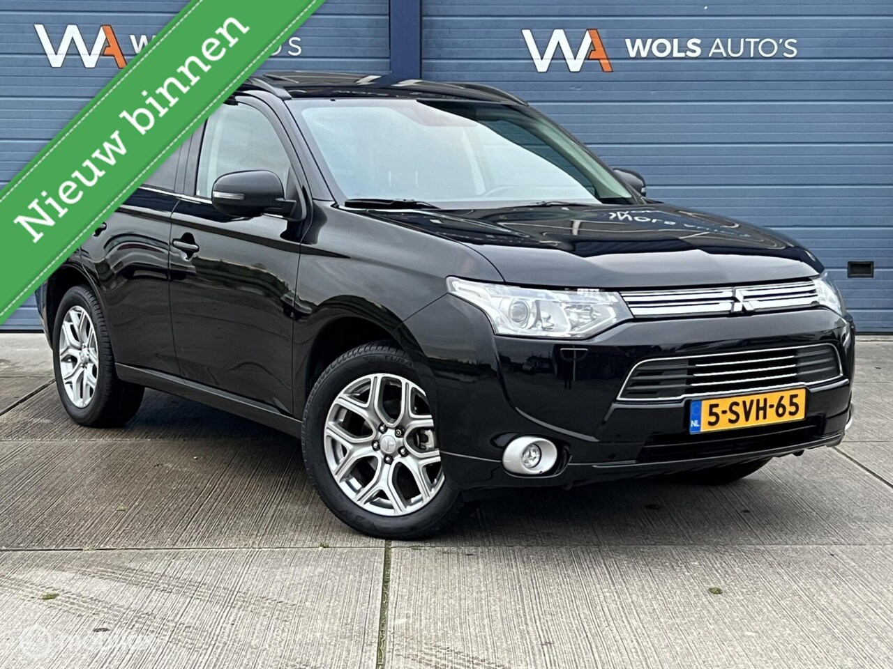 Mitsubishi Outlander - 2.0 PHEV Instyle+ / 1e EIGENAAR / BTW / TREKHAAK! - AutoWereld.nl
