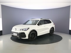 Volkswagen Tiguan - R-Line Edition 1.5 eTSI 150pk DSG Automaat Black style, Adaptive cruise control, Elektrisc