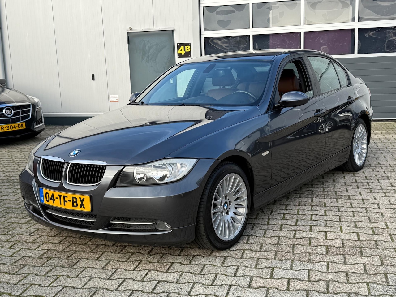 BMW 3-serie - 320i Sedan 2005 Automaat Navi Leder Sportstoelen Carbon - AutoWereld.nl